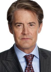 Kyle MacLachlan
as Donovan Stark