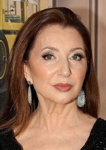 Donna Murphy
as Darlene Garretti
