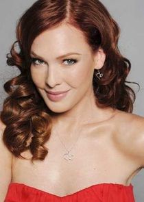 Erin Cummings
as Bonnie Garretti