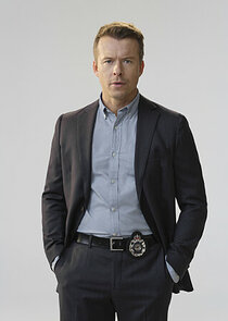 Todd Lasance
as Sergeant Jim 'JD' Dempsey