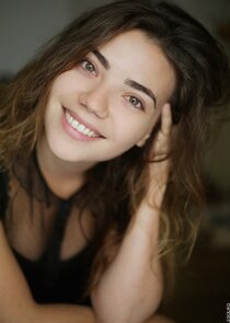 Nassima Benchicou
as Martine Aranow