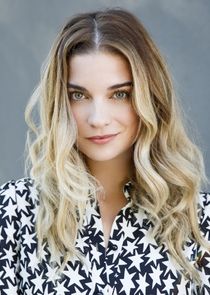 Annie Murphy
as Imogen O'Clair