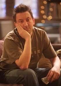 Lee Mack
as Lee