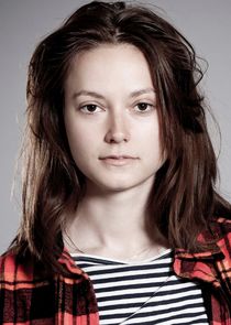 Lydia Wilson
as Sonja