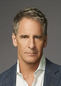 Scott Bakula
as Special Agent Dwayne Cassius 