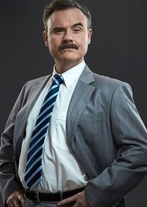 Darren Gilshenan
as Stokes