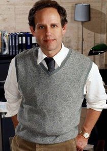 Peter MacNicol
as Dr. Larry Fleinhardt