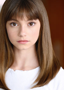 Lauren Lindsey Donzis
as Molly