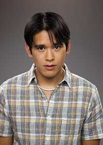 Kian Talan
as Alex Tennant