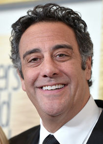 Brad Garrett
as Duncan Rhodes