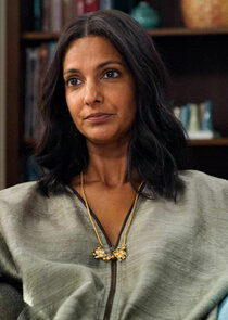 Poorna Jagannathan
as Nalini Vishwakumar