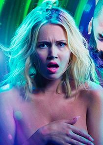 Kelli Berglund
as Carly Carlson