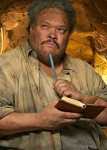 Adrian Martinez
as Roberto