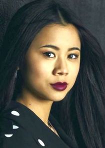 Leah Lewis
as Georgia 