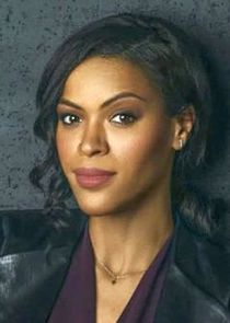 Alvina August
as Detective Karen Hart