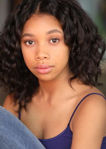 Kyla-Drew Simmons
as Mae Valentine