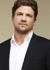Marc Blucas
as Matthew Donnally