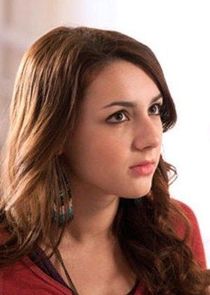 Hannah Marks
as Lindsay Santino