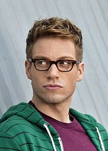 Barrett Foa
as Tech Consultant Eric Beal