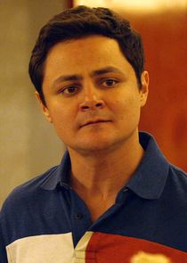 Arturo Castro
as David Rodríguez