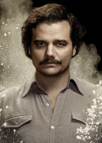Wagner Moura
as Pablo Escobar