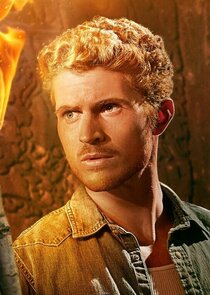 Jake Austin Walker
as Liam Sadusky