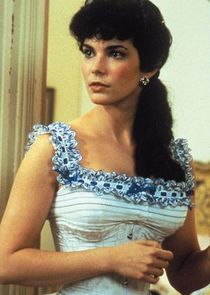 Terri Garber
as Ashton Main