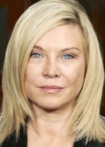 Amanda Redman
as Sandra Pullman