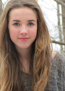 Ruby Jerins
as Grace Peyton