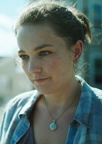 Virginia Kull
as Linda McQueen