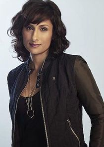 Sarayu Blue
as Kareema