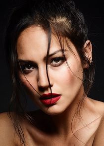 Rachelle Goulding
as Samantha Railsback