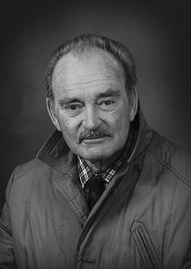 Howell Evans
as Mr. Bolder