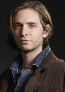 Aaron Stanford
as Seymour Birkhoff