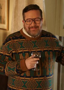 Michael Cyril Creighton
as Howard Morris