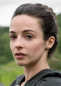 Laura Donnelly
as Janet 