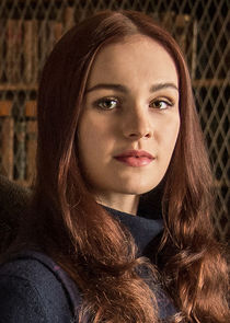 Sophie Skelton
as Brianna 