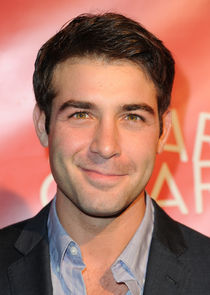 James Wolk
as Joe Kimbreau