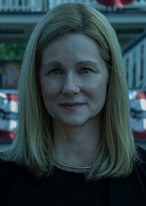 Laura Linney
as Wendy Byrde