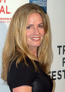 Elisabeth Shue
as Anne