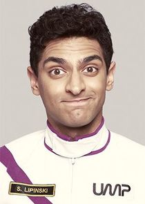 Karan Soni
as Stewart Lipinski