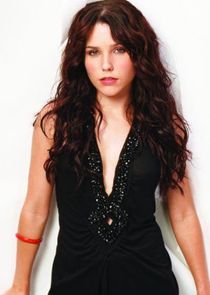 Sophia Bush
as Brooke Davis