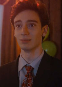 Théodore Pellerin
as Cody