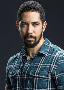 Neil Brown Jr.
as Ray Perry