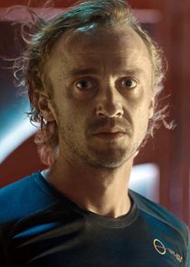 Tom Felton
as Logan Maine