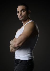 Michael Mando
as Victor 