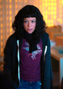 Tatiana Maslany
as Veera 