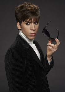 Jordan Gavaris
as Felix Dawkins