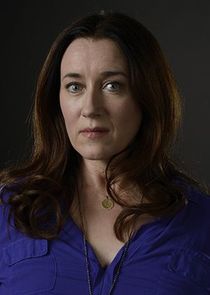Maria Doyle Kennedy
as Siobhan 