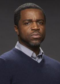 Kevin Hanchard
as Arthur 